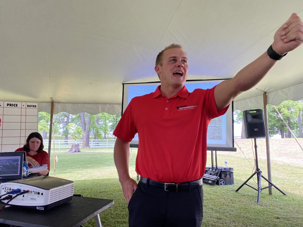 Auctioneer